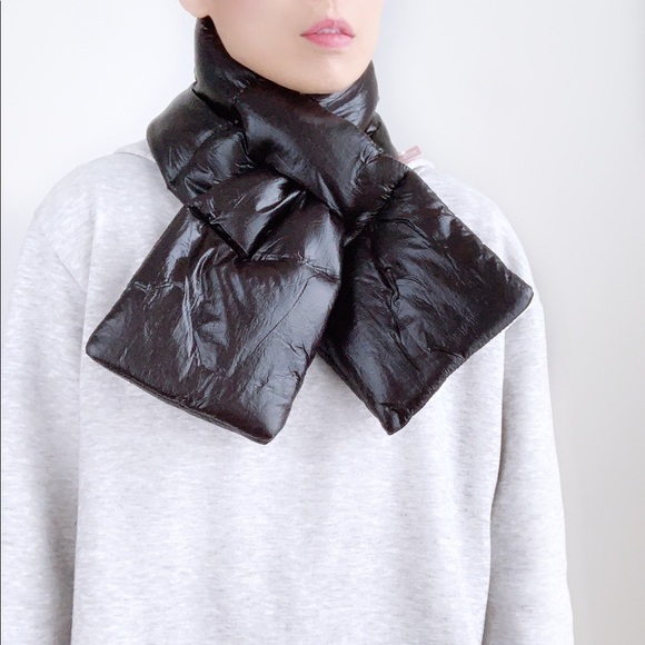 SLICK PUFFER NECK WARMER - Black - Picture 5 of 9